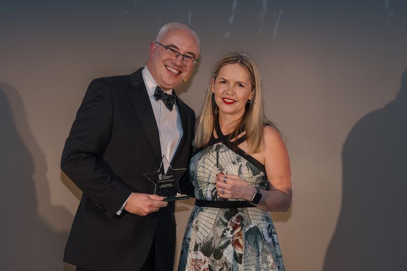 Kevin McDonnell receiving the 2025 UK Modern Workplace Evangelist award